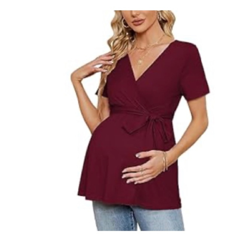 NWT Maternity / nursing top